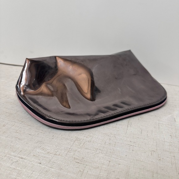 YSL Beauté Metallic Mirrored Cosmetic Bag | Yves Saint Laurent Travel Pouch - Picture 7 of 10